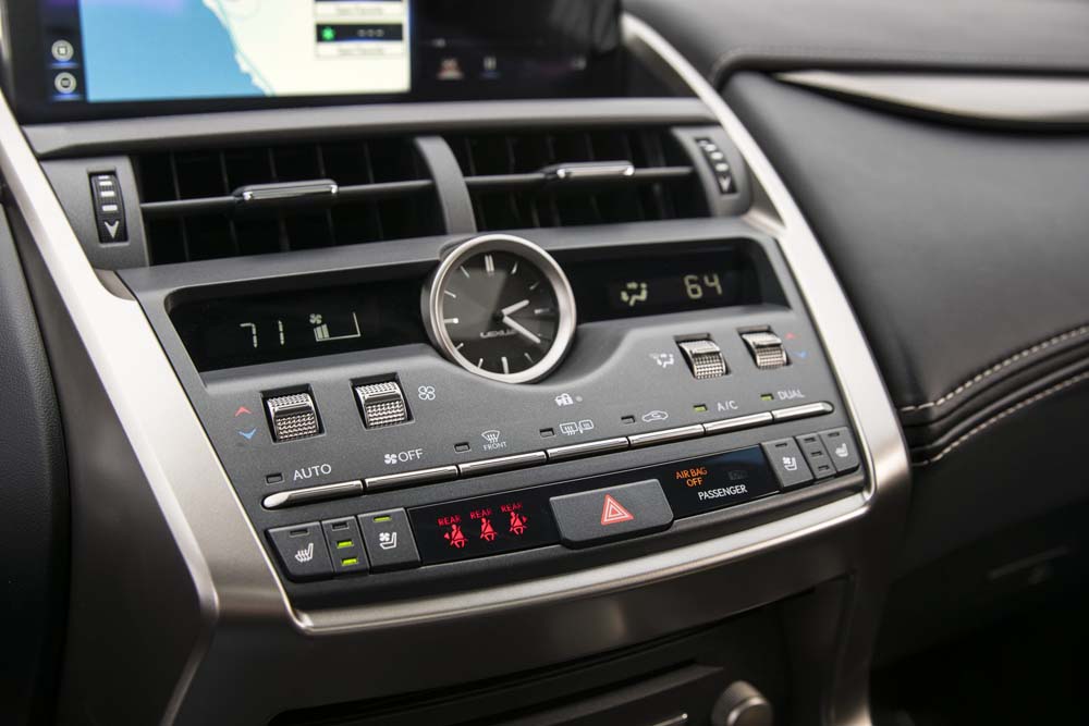 2021_Lexus_NX_300h_007