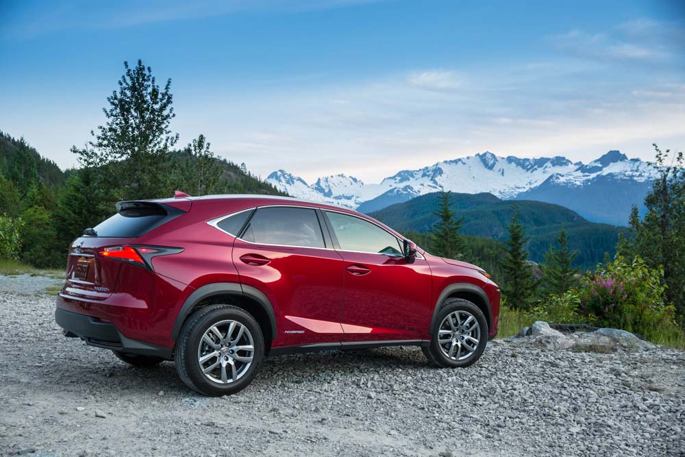 2021_Lexus_NX_300h_007
