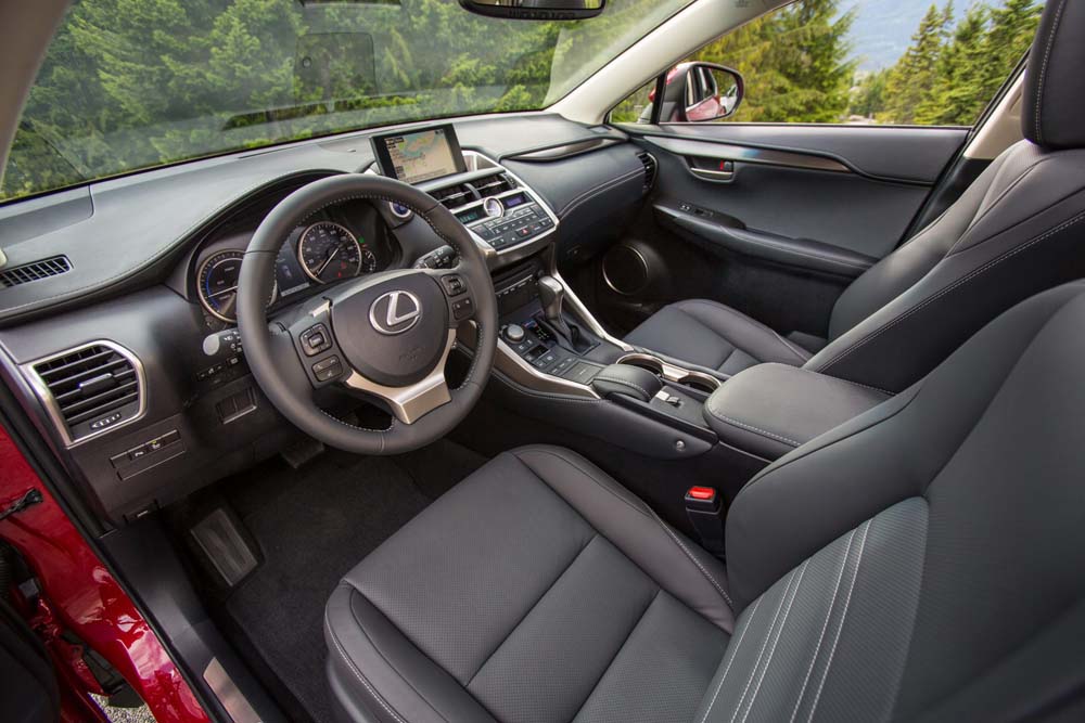 2021_Lexus_NX_300h_007