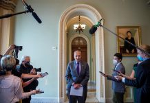 El Senado finaliza una primera propuesta del plan de infraestructuras Chuck Schumer