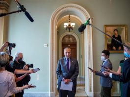 El Senado finaliza una primera propuesta del plan de infraestructuras Chuck Schumer