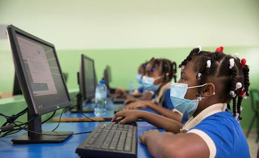Rebelión en pro de tapabocas en escuelas de Florida tapabocas en escuelas