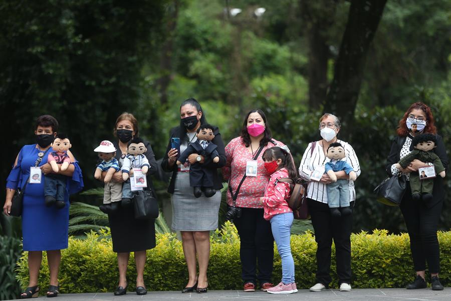 Una muestra de fotos honra a las madres que buscan a desaparecidos en M&eacute;xico (5)