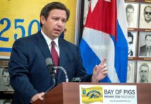 Una mayoría en Florida rechaza guerra de Ron DeSantis contra escuelas públicas Ron DeSantis