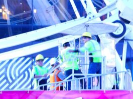 La noria gigante de Times Square fue instalada por latinos noria gigante