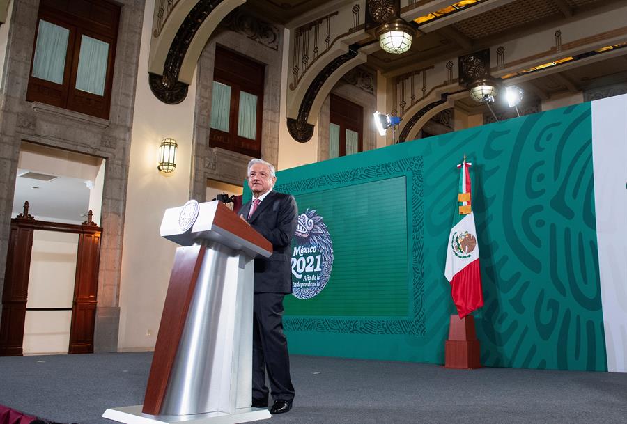 Andrés Manuel López Obrador (2)