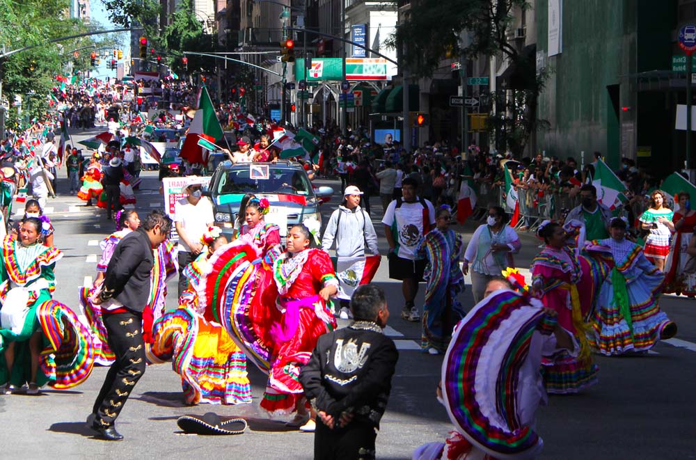 BAILES TRADICIONALES EN MADISON AVENUE (1)