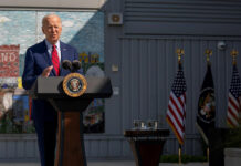 Biden pide "demostrar que las democracias funcionan" al conmemorar el 11-S