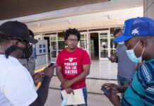 Piden investigar "crímenes de odio" contra haitianos en República Dominicana Roudy Joseph