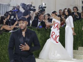 El descarado vestido de Ocasio-Cortez roba el protagonismo de la Met Gala El descarado vestido de Ocasio-Cortez (2)