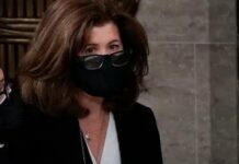 La "árbitro" del Senado Elizabeth MacDonough, asesta golpe al plan migratorio de Biden Elizabeth MacDonough