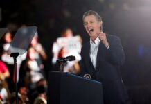 El gobernador Gavin Newsom de California derrota tentativa de destitución