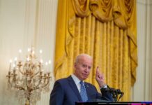 El presidente Biden postula a tres latinos para tribunales federales Joe Biden