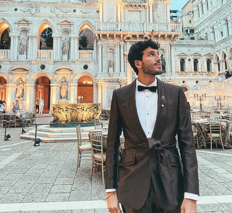 Sebastian Yatra.