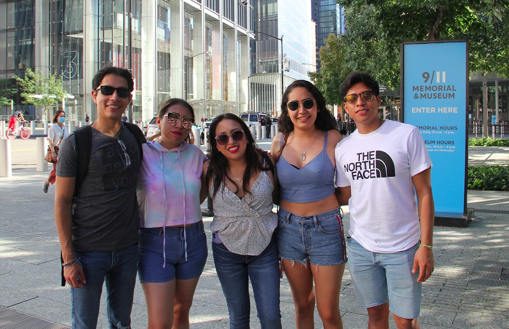 Un grupo de jóvenes mexicanos