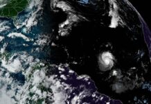 El huracán Sam sigue fortaleciéndose lejos de la costa huracán