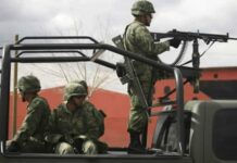EE.UU. detiene brevemente a 14 soldados mexicanos por cruzar frontera en Texas soldados mexicanos.