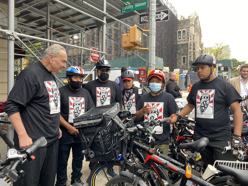 LOS DELIVERISTAS Y SCHUMER