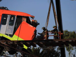 Víctimas de accidente de metro de México exigen acceso a investigación
