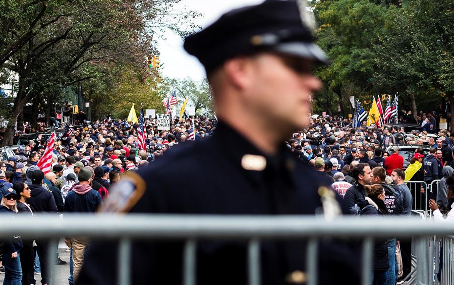 bomberos de Nueva York contin&uacute;an desafiando la orden de vacunarse (5)