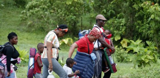 niños migrantes que cruzan selva Darién (1)