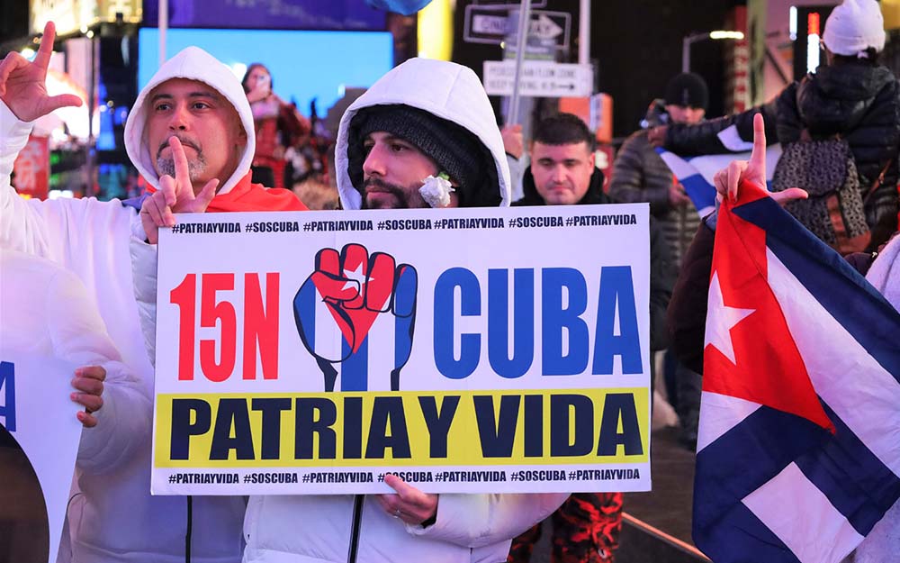 Cubanos en la ciudad de Nueva York se unen al llamado de las protestas del 15N. 