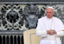 El papa denuncia la esclavitud y torturas a migrantes en África del norte El papa Francisco