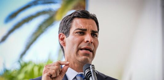 Francis Suarez.