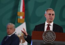 El Gobierno mexicano da "por hecho" que ómicron llegará a México Hugo López-Gatell