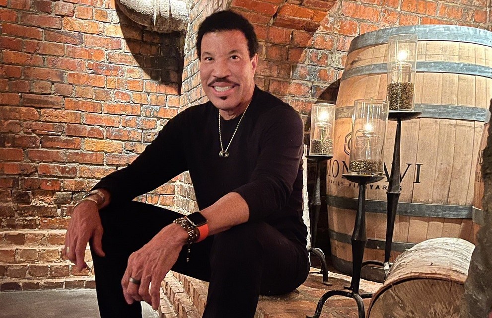 Lionel Richie..