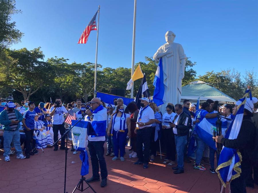 Nicaragüenses marchan en EE.UU. (2)