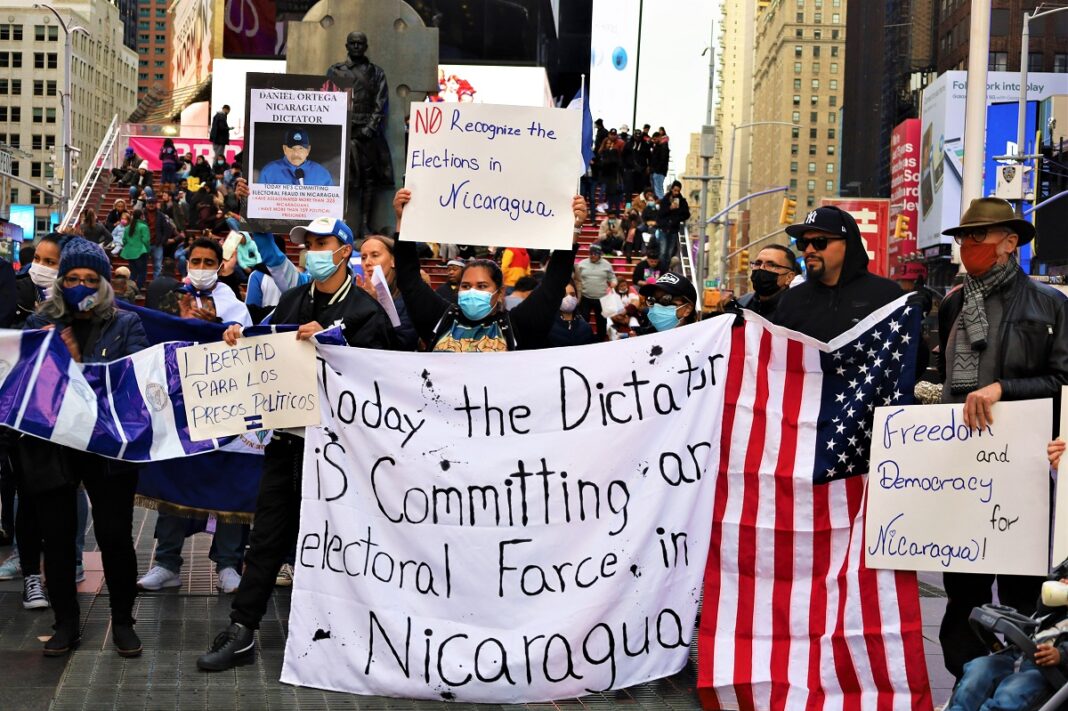 PROTESTA NICARAGUA TIMES SQUARE