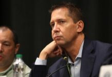 Ordenan el arresto de Wayne Stensby, presidente de la empresa eléctrica de Puerto Rico Wayne Stensby