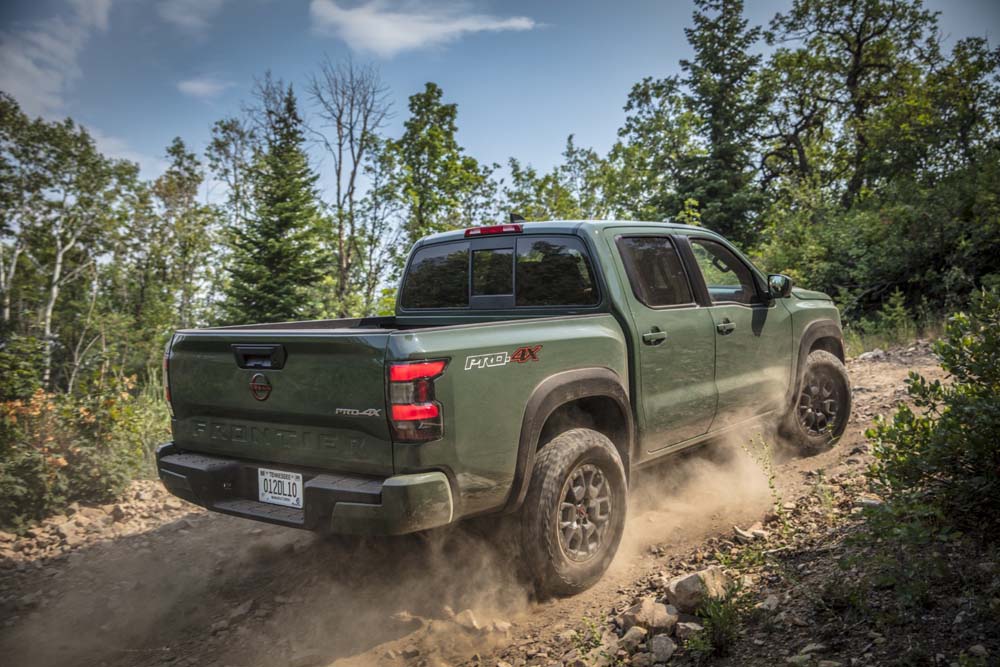2022NissanFrontier_03