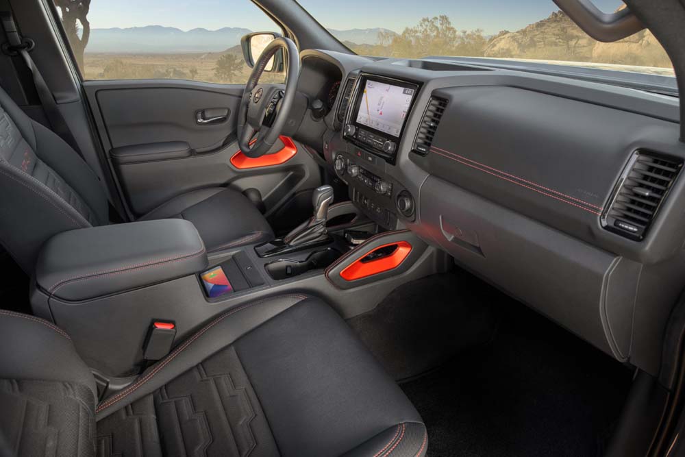 2022NissanFrontier_03