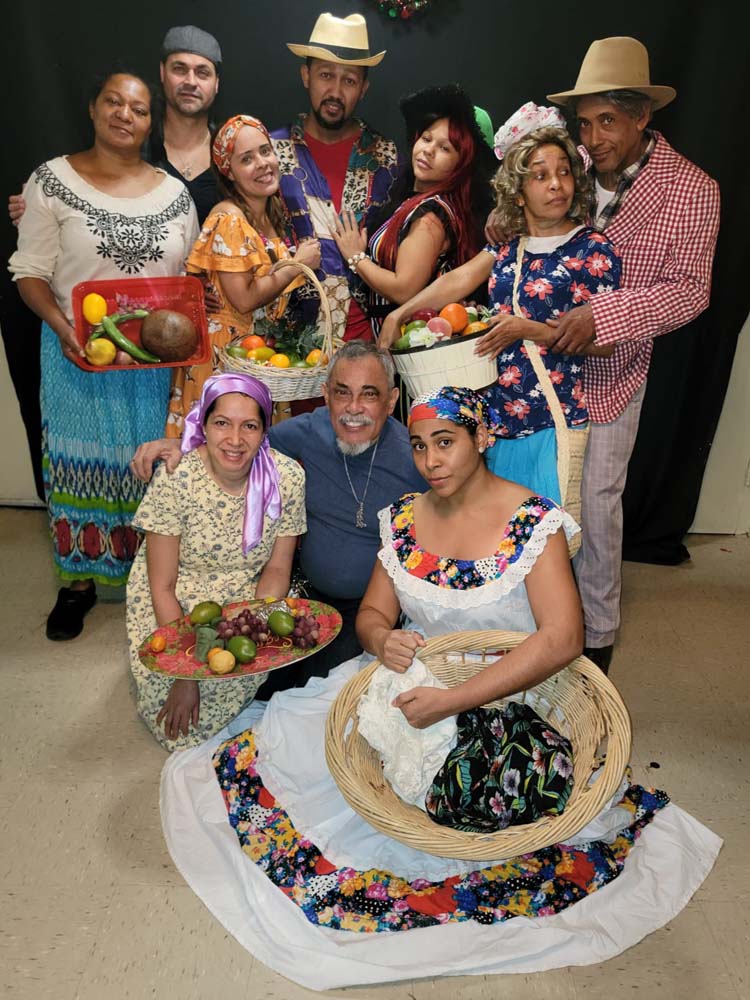 #4-Elenco de “Parranda Navideña Del campo a la ciudad”