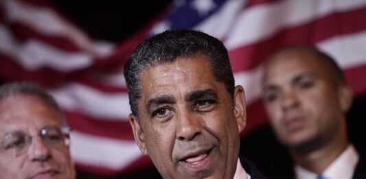 Adriano Espaillat