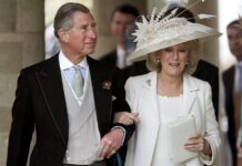Carlos y Camila asisten a misa de Navidad en Windsor sin la reina Isabel II