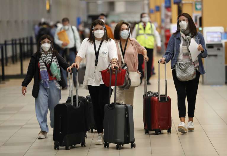 EE.UU. levantará las restricciones que impuso a 8 países africanos viajeros