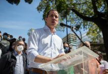 Opositor propone que "presidencia interina" de Guaidó tenga menos controles Juan Guaidó