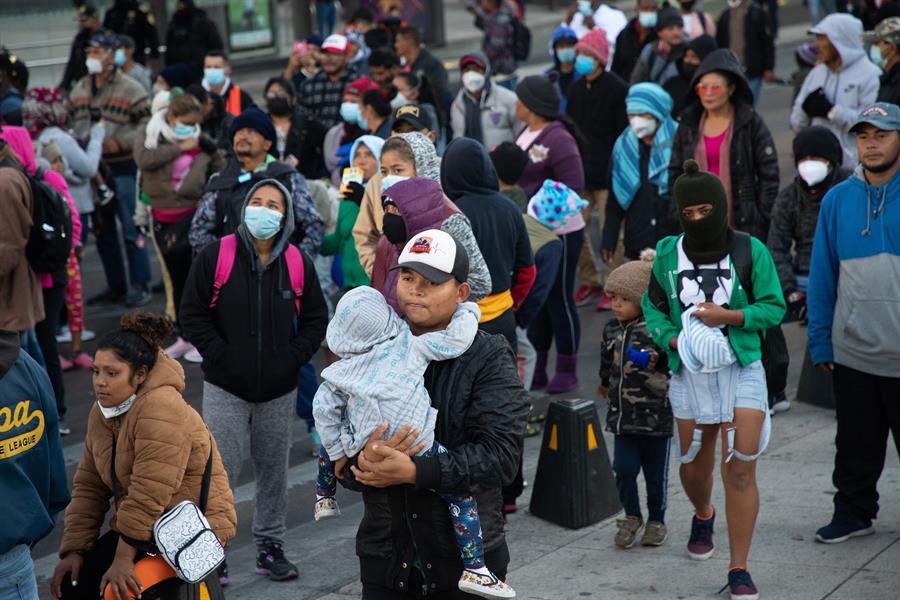 La caravana migrante acuerda con el Gobierno mexicano (2)