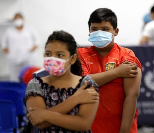 Las hospitalizaciones por COVID-19 en niños es una latente preocupación en NYC menores vacunados