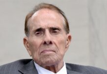 Muere a los 98 años, Bob Dole, ex candidato presidencial republicano
