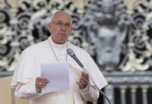 El papa cumple 85 años en plena forma tras su operación