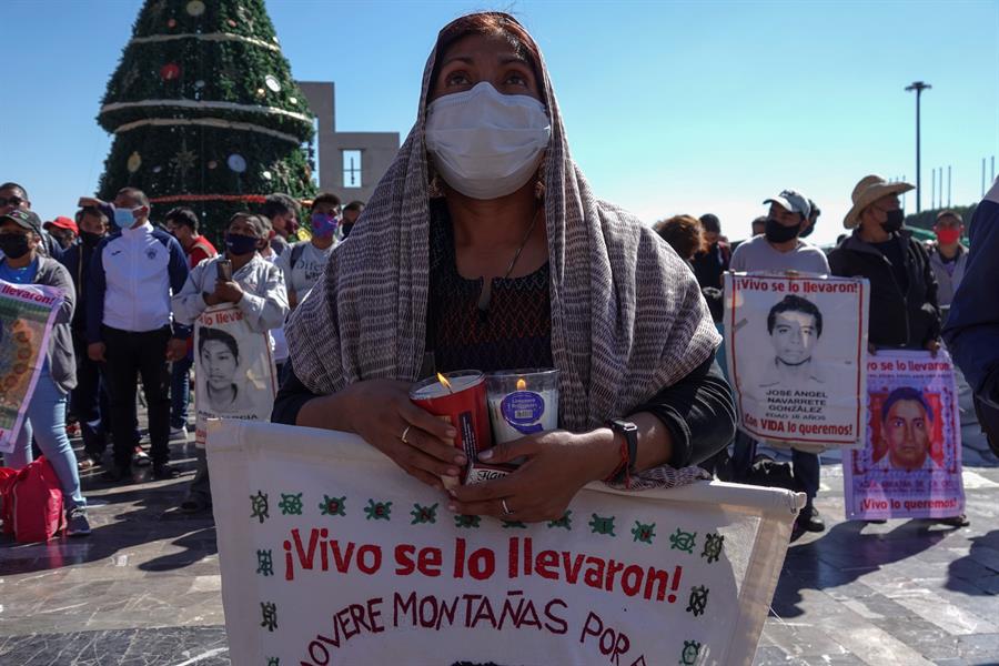Protestan en Bas&iacute;lica de Guadalupe de M&eacute;xico (1)