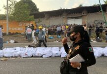 Suben a 56 los muertos por volcadura de camión en estado mexicano de Chiapas volcadura de camión