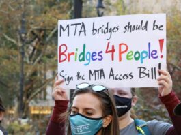 Legislación brindará mayor acceso a ciclistas y peatones en puentes y estaciones de la MTA