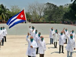 Cuba envió 50 enfermeros a Bahamas que integran la brigada médica "Henry Reeve" para ayudar al enfrentamiento de la covid-19 en ese país, informó este viernes el ministro de Exteriores, Bruno Rodríguez.