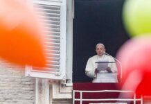 El papa afirma que pagar impuestos es señal de legalidad y justicia El papa