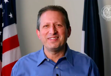 Contralor propone proporcionar derechos y protecciones a residentes de apartamentos subterráneos El primer día de este año, Brad Lander juramentó como el 45o contralor de la ciudad, posición que le convierte en el encargado de supervisar el presupuesto de la ciudad, con responsabilidad de auditar a todas las agencias municipales y supervisar los fondos públicos de pensiones de la ciudad, con activos por un total de casi trescientos mil millones de dólares.